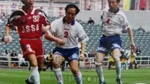 网友揭露李湘离婚后与年轻男子共穿情侣服饰